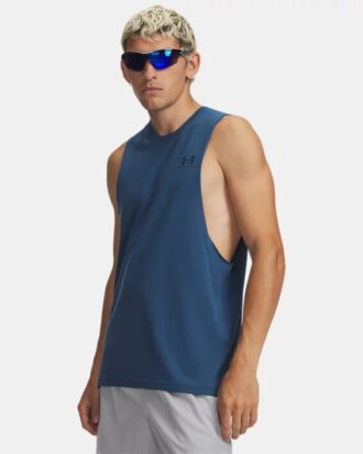 Cut-Off-Tanktop mit Ausschnitt links auf der Brust
