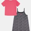 Dots Kleines Baby-T-Kleid-Set